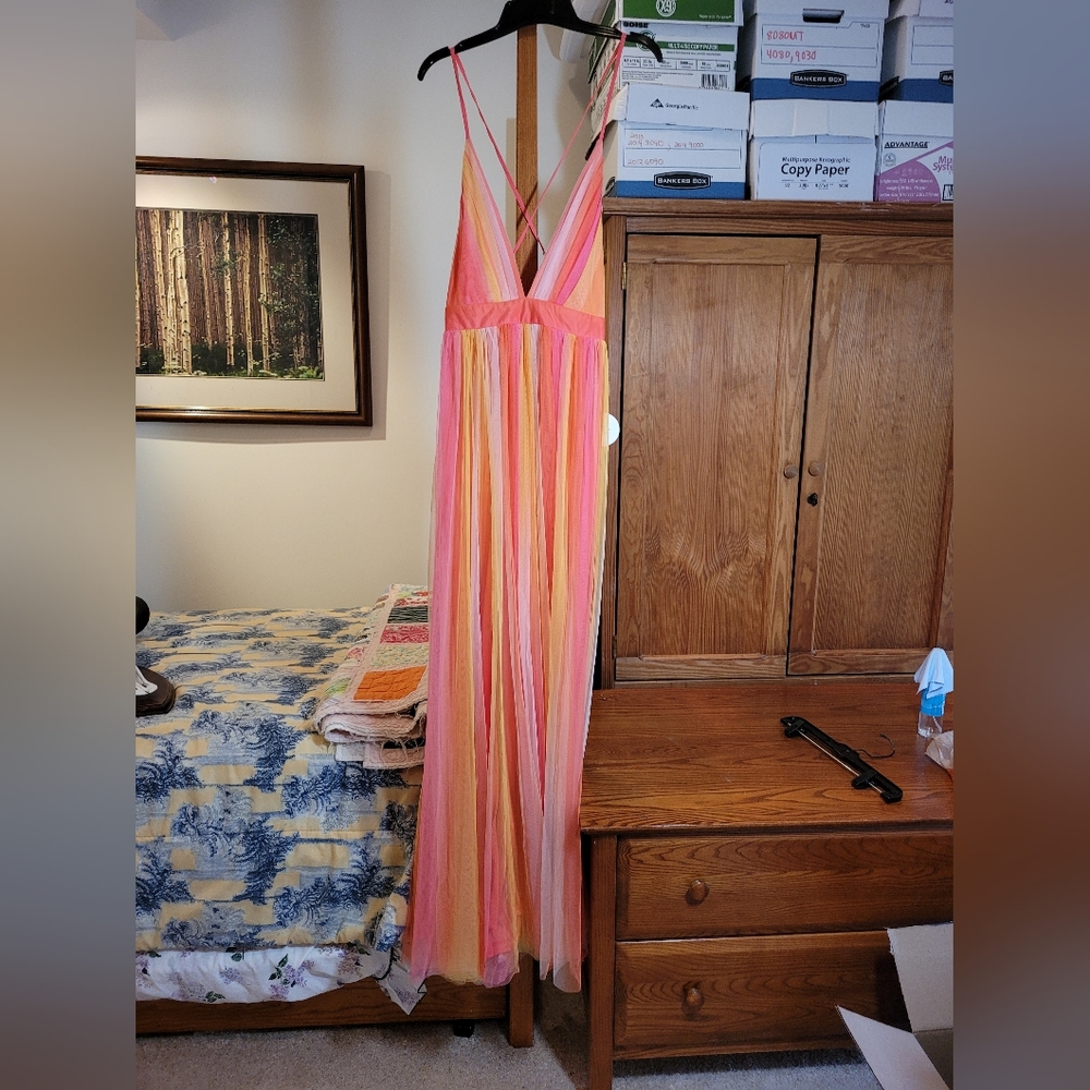 Luxxel Ombre Maxi Dress Size Medium - Orange, Pink, and Yellow Ombre - NWT